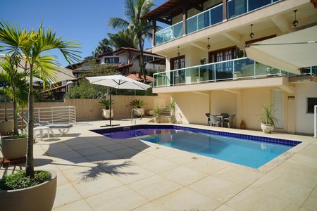 Casa de condomínio à venda com 450m², 4 quartos e 4 vagasPiscina