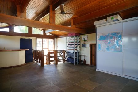 Casa de condomínio à venda com 450m², 4 quartos e 4 vagasCobertura