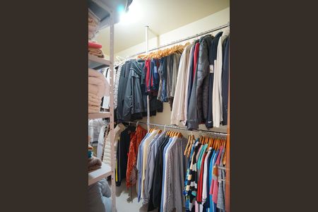 Casa de condomínio à venda com 450m², 4 quartos e 4 vagasCloset da Suíte