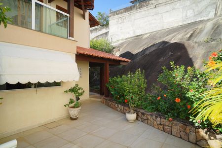 Casa de condomínio à venda com 450m², 4 quartos e 4 vagasÁrea externa