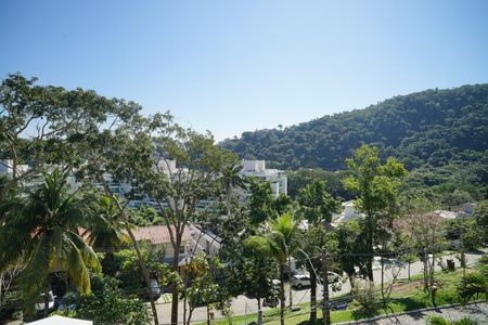 Casa de condomínio à venda com 450m², 4 quartos e 4 vagasVista da Varanda da Suíte 3
