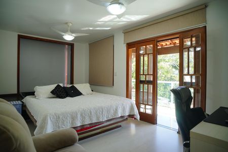 Casa de condomínio à venda com 450m², 4 quartos e 4 vagasSuíte 3