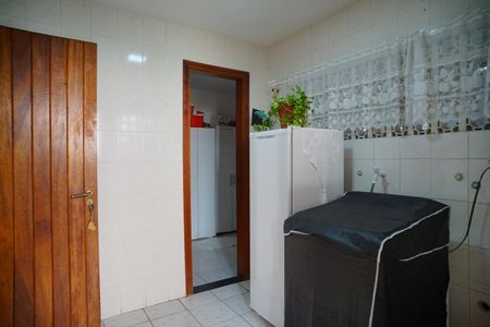 Casa de condomínio à venda com 450m², 4 quartos e 4 vagasÁrea de Serviço