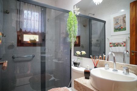 Casa de condomínio à venda com 450m², 4 quartos e 4 vagasBanheiro Social