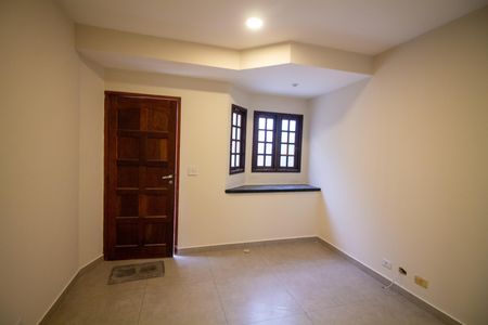 Casa de condomínio para alugar com 120m², 2 quartos e 2 vagasSala