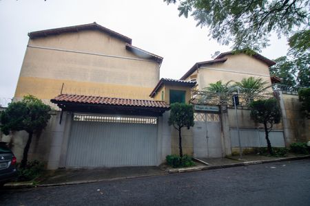 Casa de condomínio para alugar com 120m², 2 quartos e 2 vagasFachada do Condominio Externo