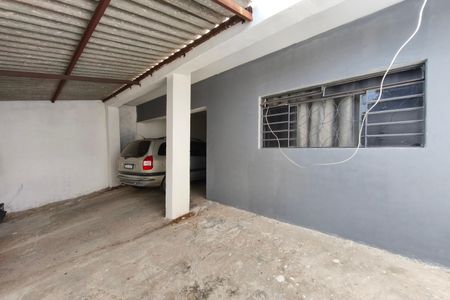 Casa para alugar com 180m², 3 quartos e 1 vaga Casa para alugar com 180m², 3 quartos e 1 vagaQuintal - Garagem