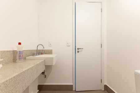 Apartamento à venda com 61m², 1 quarto e 1 vaga Apartamento à venda com 61m², 1 quarto e 1 vagaBanheiro