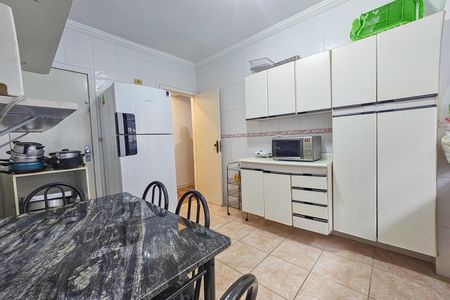 Apartamento para alugar com 114m², 2 quartos e 1 vaga Apartamento para alugar com 114m², 2 quartos e 1 vagaCozinha