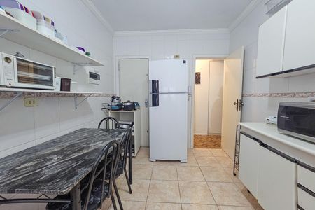 Apartamento para alugar com 114m², 2 quartos e 1 vaga Apartamento para alugar com 114m², 2 quartos e 1 vagaCozinha