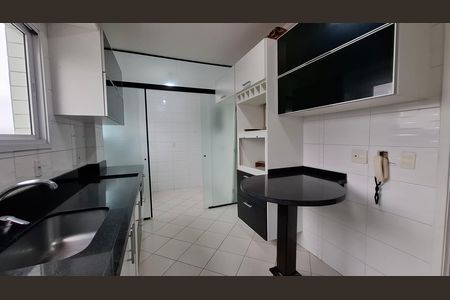 Apartamento para alugar com 72m², 2 quartos e 2 vagas Apartamento para alugar com 72m², 2 quartos e 2 vagasCozinha