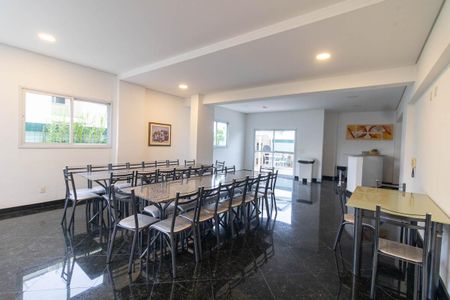 Apartamento para alugar com 72m², 2 quartos e 2 vagas Apartamento para alugar com 72m², 2 quartos e 2 vagasÁrea comum - Salão de festas