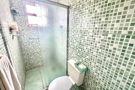 Banheiro de apartamento à venda com 2 quartos, 48m² em Conjunto Habitacional Padre Manoel da Nobrega, São Paulo