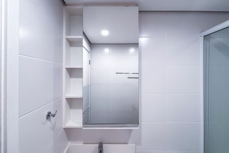 Banheiro social de apartamento para alugar com 1 quarto, 30m² em Sumaré, São Paulo