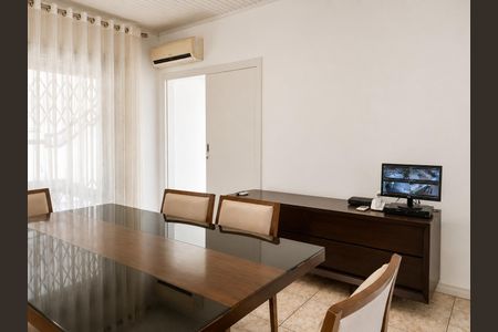 Sala de casa para alugar com 3 quartos, 180m² em Trindade, Florianópolis