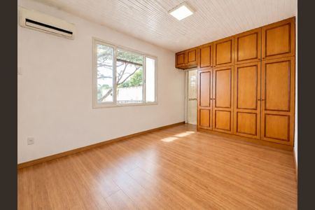 Casa para alugar com 180m², 3 quartos e 1 vaga Casa para alugar com 180m², 3 quartos e 1 vagaQuarto
