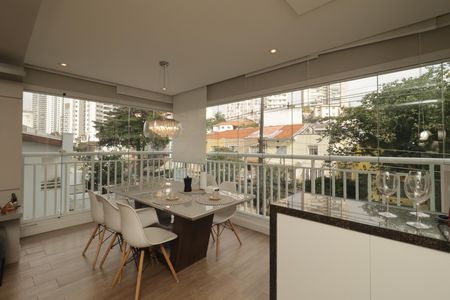 Apartamento à venda com 70m², 1 quarto e 2 vagasSala