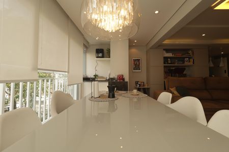 Apartamento à venda com 70m², 1 quarto e 2 vagasSala