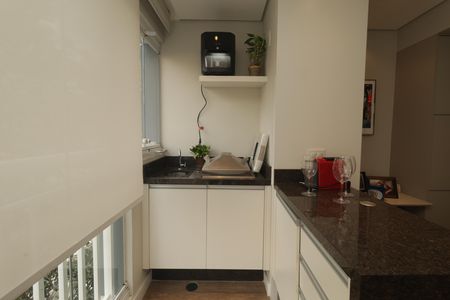 Apartamento à venda com 70m², 1 quarto e 2 vagasChurrasqueira