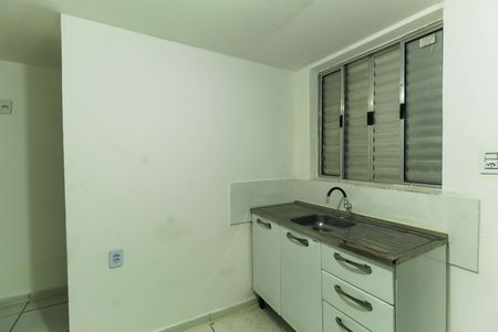 Cozinha de kitnet/studio para alugar com 1 quarto, 12m² em Quarta Parada, São Paulo