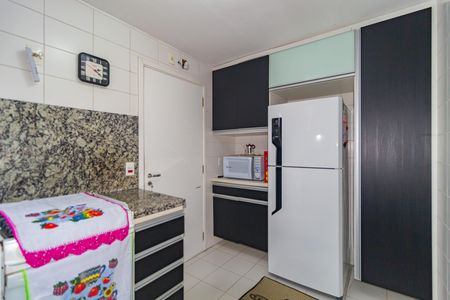 Apartamento à venda com 148m², 4 quartos e 2 vagas Apartamento à venda com 148m², 4 quartos e 2 vagasCozinha