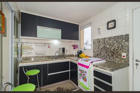 Apartamento à venda com 148m², 4 quartos e 2 vagas Apartamento à venda com 148m², 4 quartos e 2 vagasCozinha