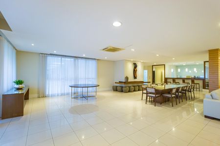 Apartamento à venda com 148m², 4 quartos e 2 vagas Apartamento à venda com 148m², 4 quartos e 2 vagasSalão de Festas