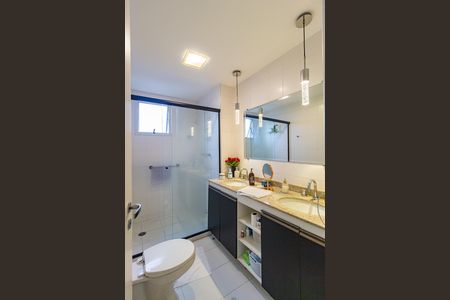 Apartamento à venda com 148m², 4 quartos e 2 vagas Apartamento à venda com 148m², 4 quartos e 2 vagasBanheiro - Suíte 2