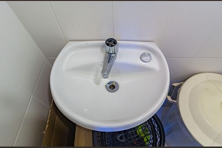 Apartamento à venda com 148m², 4 quartos e 2 vagas Apartamento à venda com 148m², 4 quartos e 2 vagasDetalhe Banheiro - Área de Serviço