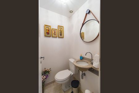 Apartamento à venda com 148m², 4 quartos e 2 vagas Apartamento à venda com 148m², 4 quartos e 2 vagasLavabo