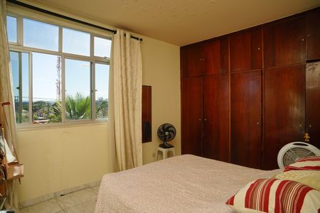 Quarto 2 de apartamento para alugar com 2 quartos, 109m² em Zacarias, Maricá