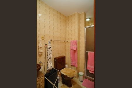 Banheiro de apartamento para alugar com 2 quartos, 109m² em Zacarias, Maricá