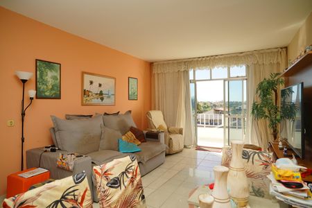 Sala de apartamento para alugar com 2 quartos, 109m² em Zacarias, Maricá
