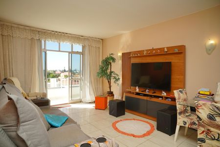 Sala de apartamento para alugar com 2 quartos, 109m² em Zacarias, Maricá