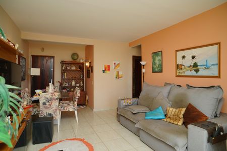 Apartamento para alugar com 109m², 2 quartos e 1 vaga Apartamento para alugar com 109m², 2 quartos e 1 vagaSala