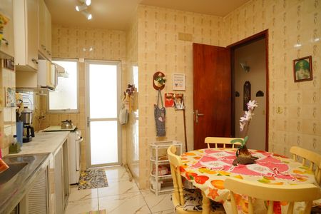 Cozinha de apartamento para alugar com 2 quartos, 109m² em Zacarias, Maricá