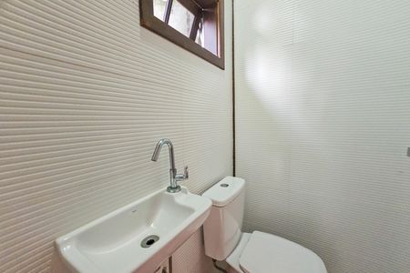 Casa de condomínio para alugar com 450m², 4 quartos e 2 vagas