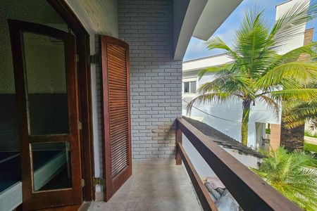 Casa de condomínio para alugar com 450m², 4 quartos e 2 vagas