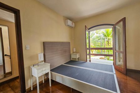 Casa de condomínio para alugar com 450m², 4 quartos e 2 vagas