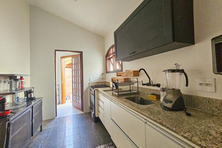 Casa de condomínio para alugar com 450m², 4 quartos e 2 vagas
