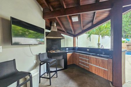 Casa de condomínio para alugar com 450m², 4 quartos e 2 vagas