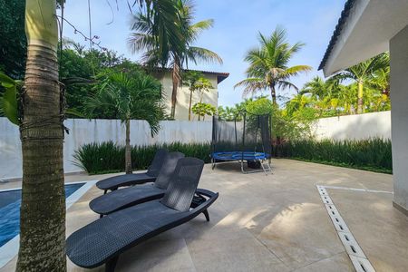 Casa de condomínio para alugar com 450m², 4 quartos e 2 vagas