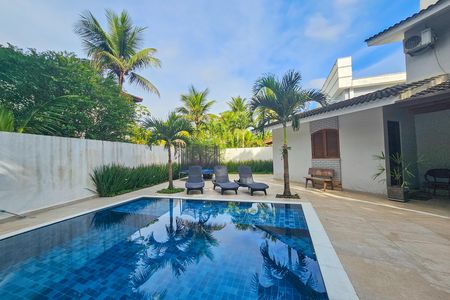 Casa de condomínio para alugar com 450m², 4 quartos e 2 vagas