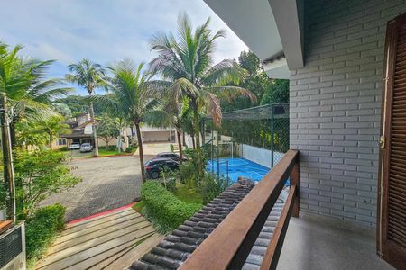 Casa de condomínio para alugar com 450m², 4 quartos e 2 vagas
