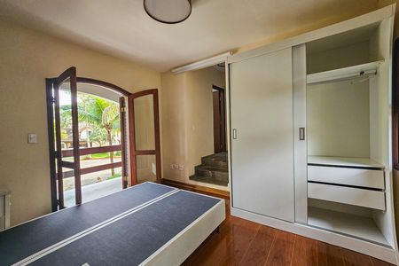 Casa de condomínio para alugar com 450m², 4 quartos e 2 vagas