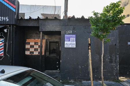 Casa para alugar com 70m², 2 quartos e 1 vagaFachada
