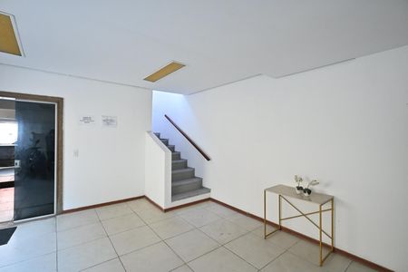 Casa para alugar com 70m², 2 quartos e 1 vagaHall Social