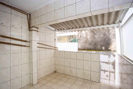 Casa para alugar com 32m², 1 quarto e sem vagaÁrea de Serviço