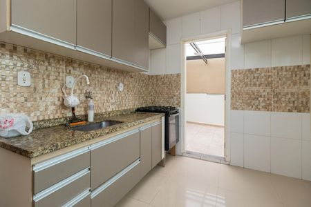 Casa para alugar com 350m², 8 quartos e 3 vagas Casa para alugar com 350m², 8 quartos e 3 vagasCozinha