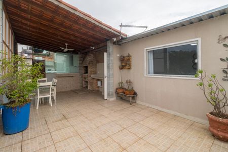 Casa para alugar com 350m², 8 quartos e 3 vagas Casa para alugar com 350m², 8 quartos e 3 vagasTerraço